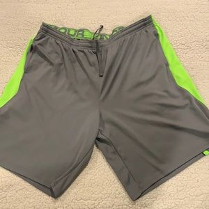 Under armour training shorts XL